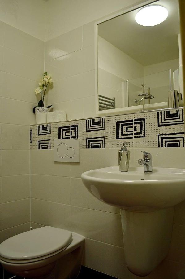Hotel Florian สลาฟโกฟ อู เบอร์นา ภายนอก รูปภาพ