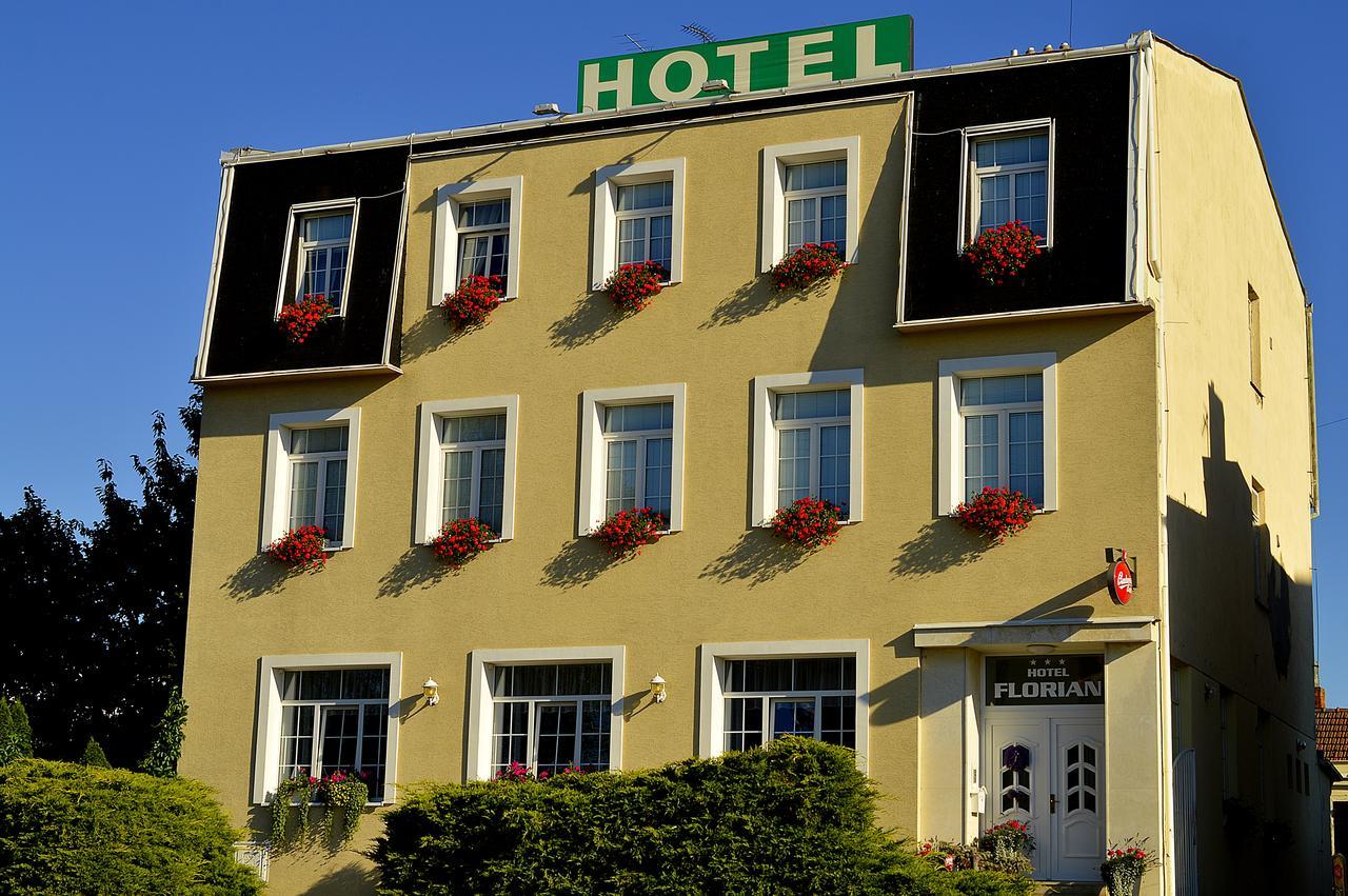 Hotel Florian สลาฟโกฟ อู เบอร์นา ภายนอก รูปภาพ
