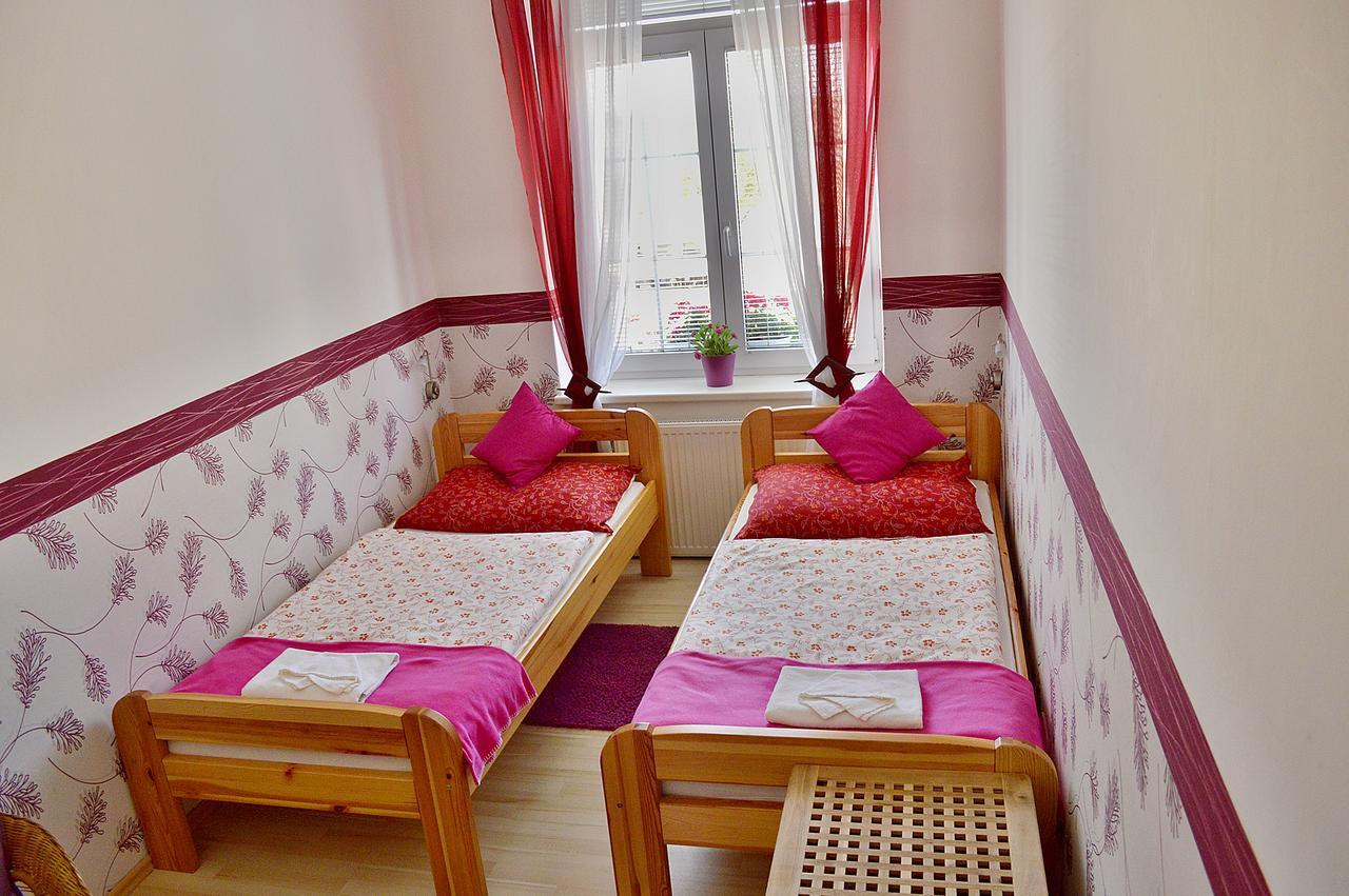 Hotel Florian สลาฟโกฟ อู เบอร์นา ภายนอก รูปภาพ